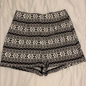 High waisted pattern shorts